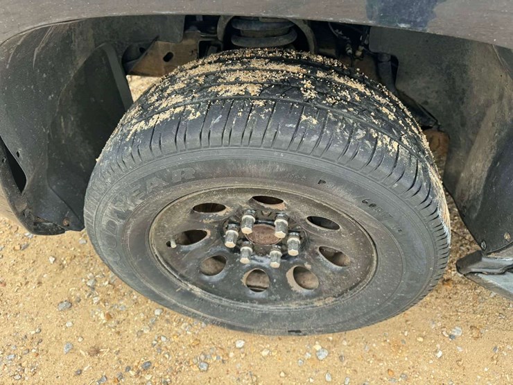 2009-chevrolet-tahoe-image-17