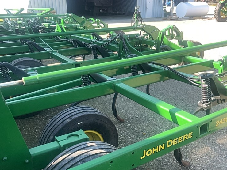 2022-john-deere-52-image-146