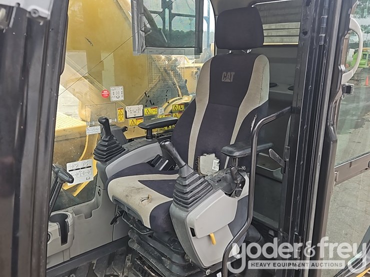 2018-caterpillar-349fl-image-19