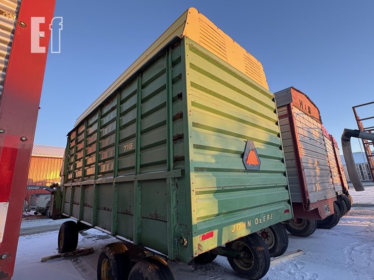 john-deere-716-image-8