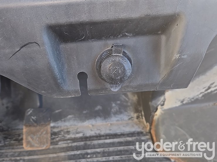 2012-kubota-rtv1140cpx-image-39