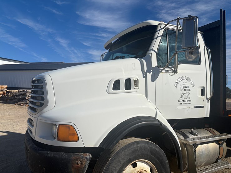 2005-sterling-lt8500-image-7
