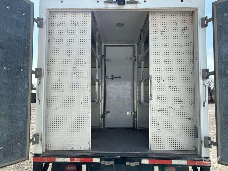 2021-ford-transit-image-25