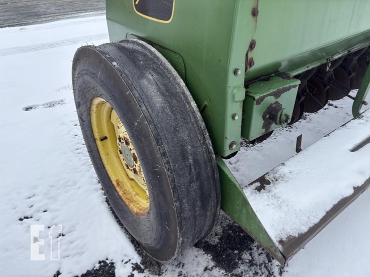 john-deere-10-image-9