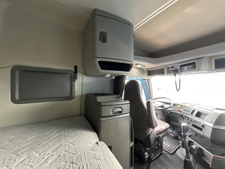 2022-volvo-10-image-52