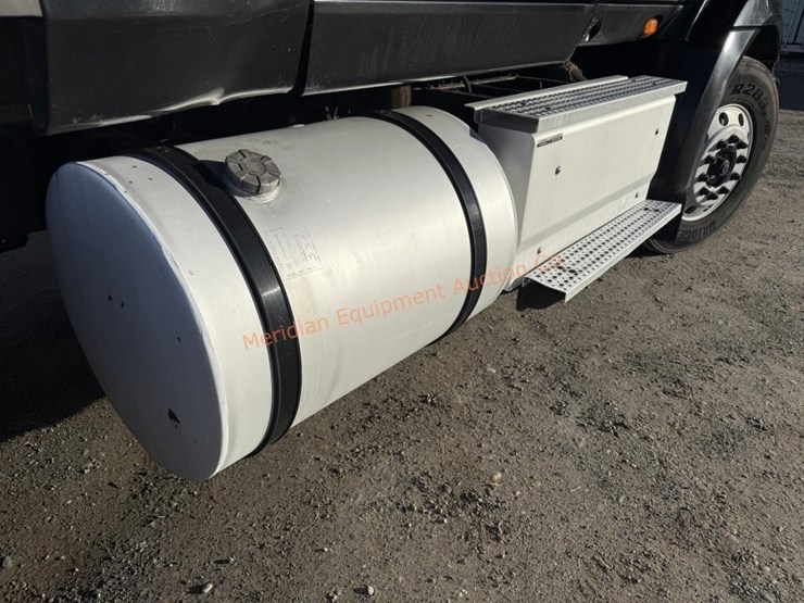 2017-international-prostar-image-13