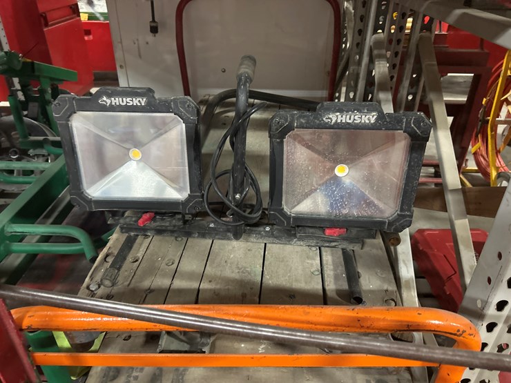 #5454-•-wire-dolly's,-(5)-carts,-led-lights,-pipe-bender-image-4