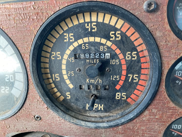 #425-•-mack-elite-cl-713-manure-truck-(has-wi-title)-(colfax,-wi)-image-40