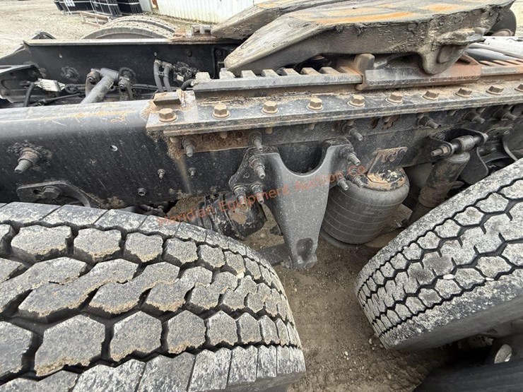 2017-international-prostar-image-52