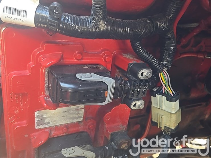 2020-freightliner-m2-106-image-49