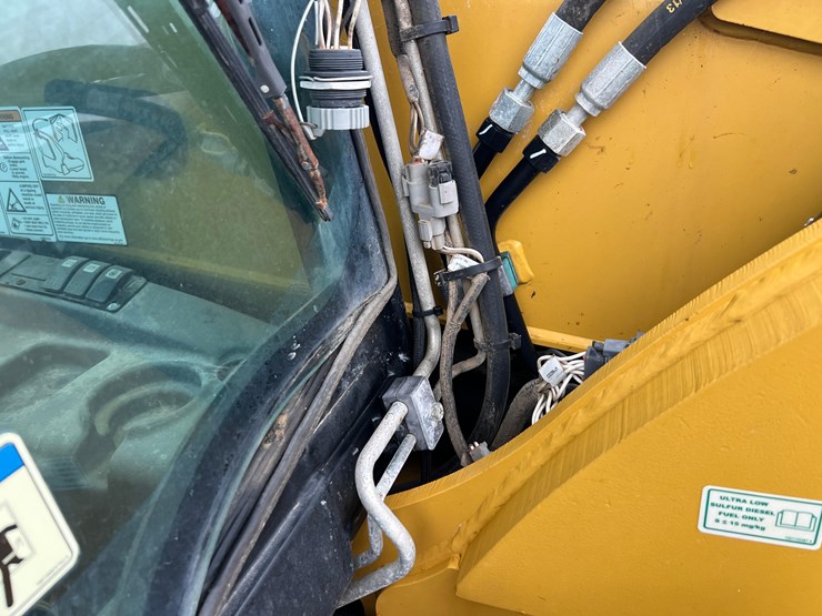 caterpillar-th255c-image-38