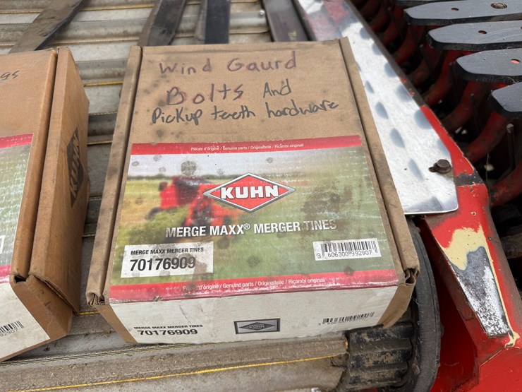 2011-kuhn-merge-maxx-900-image-31