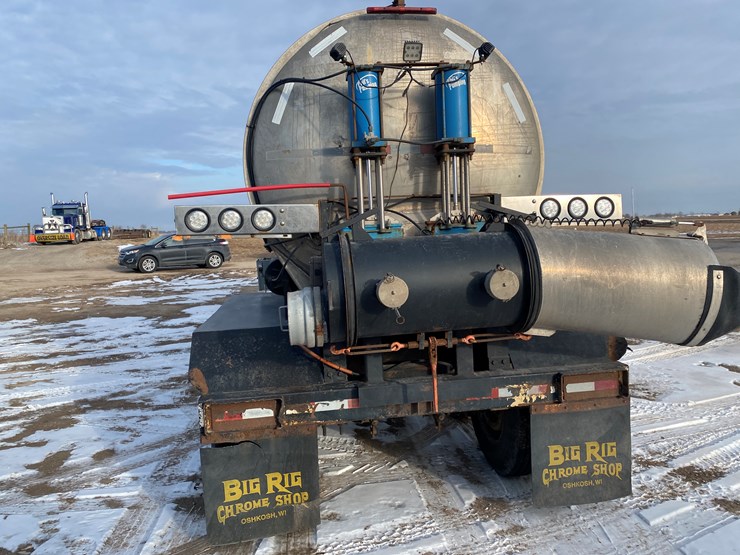 1980-trailmobile-tanker-image-11