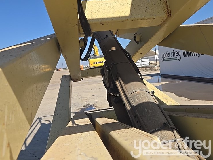 2018-jlg-3246es-image-23