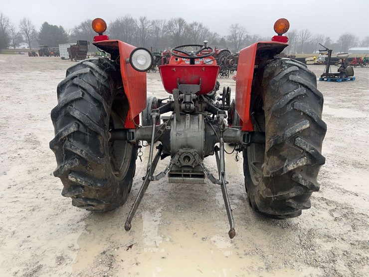 massey-ferguson-135-image-4