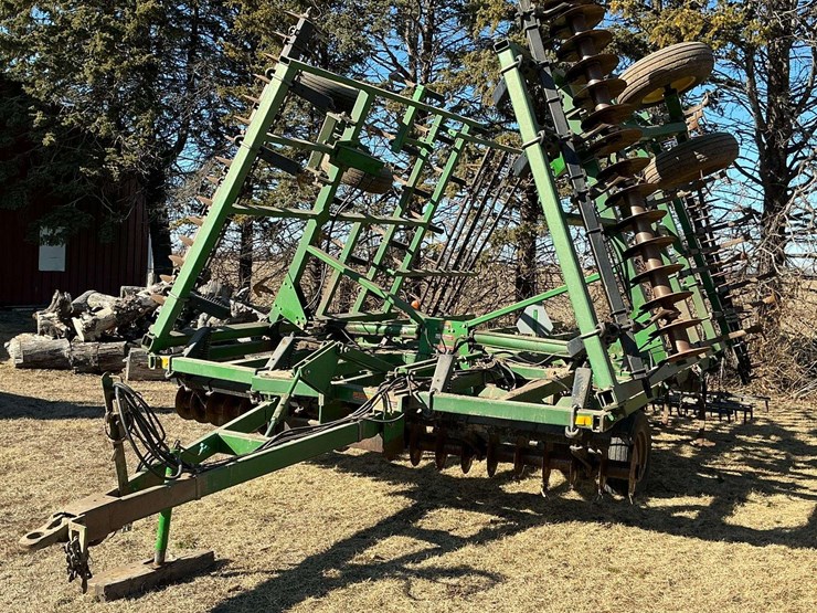 john-deere-724-image-1