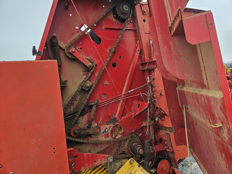 2001-new-holland-648-image-11