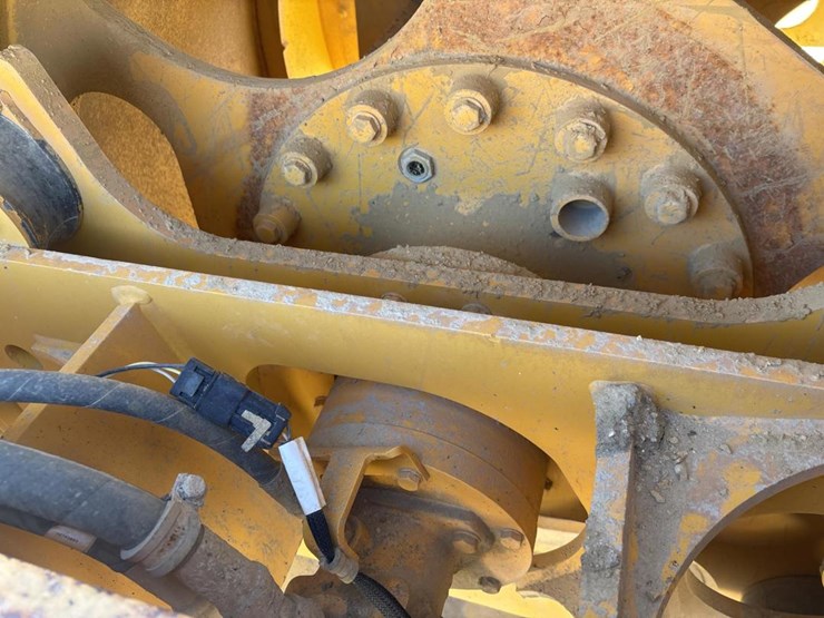 2013-volvo-dd110b-image-23