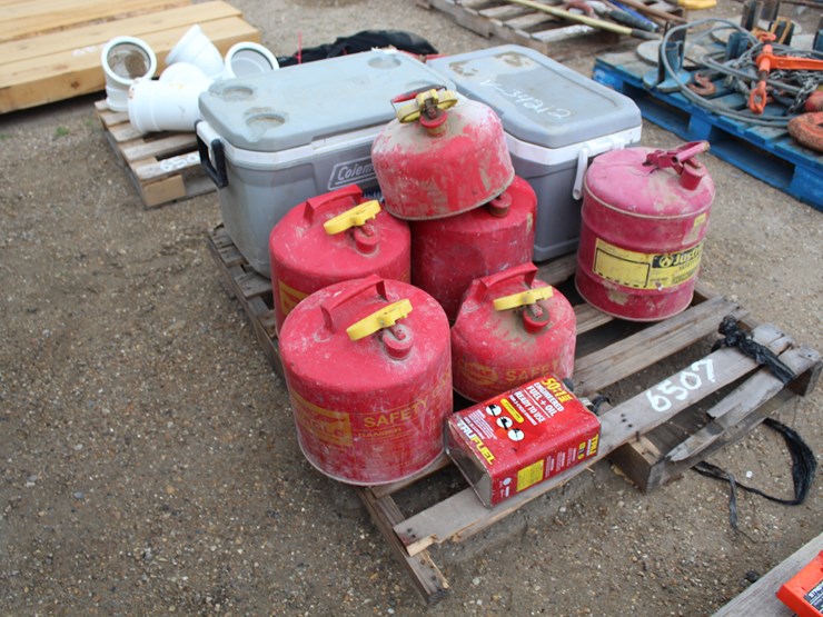 #6507-•-2-ice-chests-and-gas-cans-image-2