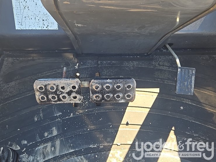 2018-case-586h-image-68