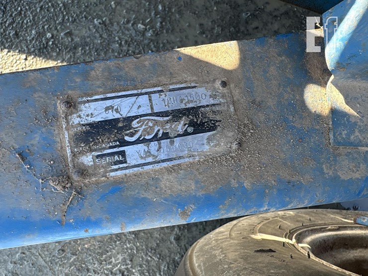 1981-ford-670-image-14