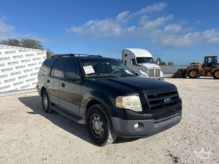 2012-ford-expedition-image-2