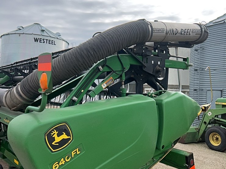 2013-john-deere-640-image-65