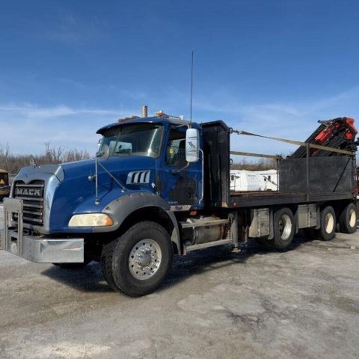 2008 Mack GU813 Tri/A Boom/Flatbed Truck 1M2AX16C9