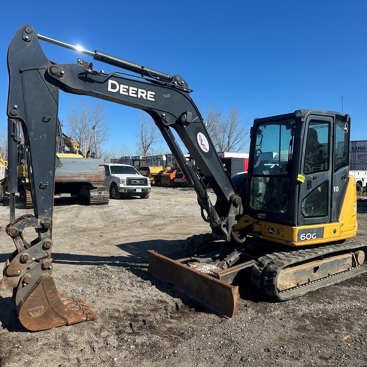 DEERE 60G