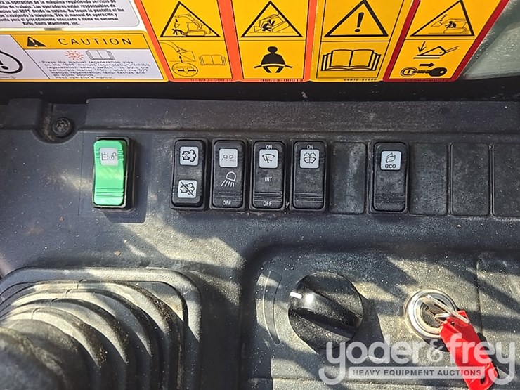 2023-takeuchi-tl12v2-image-62