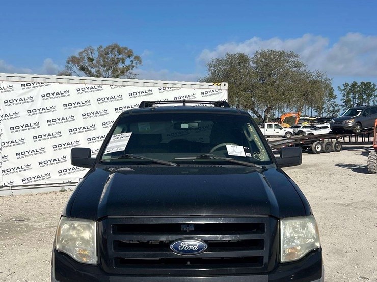 2012-ford-expedition-image-25