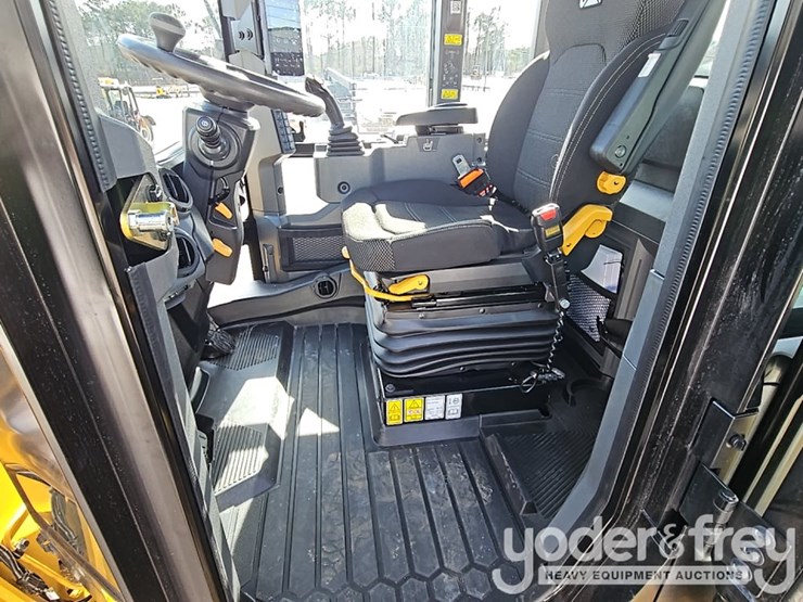 2026-caterpillar-930-image-56