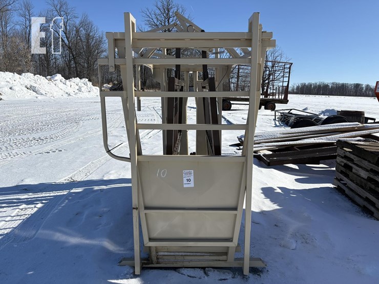 c&b-farm-+-outdoors-cattle-chute-10-image-6