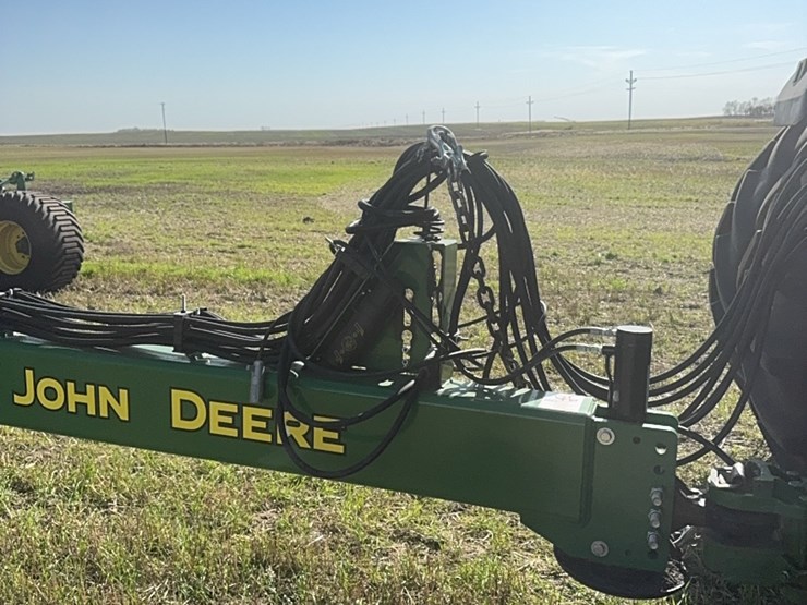 2023-john-deere-h-image-65