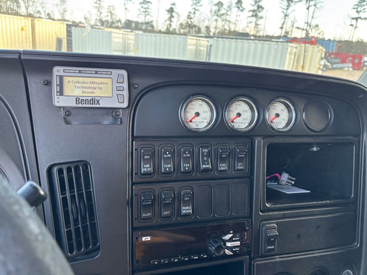 2015-international-prostar-image-22