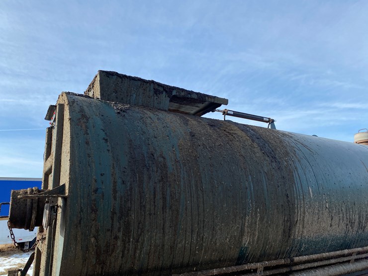 #425-•-mack-elite-cl-713-manure-truck-(has-wi-title)-(colfax,-wi)-image-27