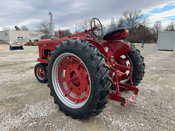 farmall-300-image-5