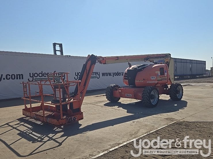 2017-jlg-600aj-image-1