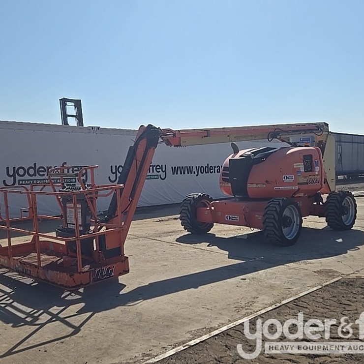 2017 JLG 600AJ