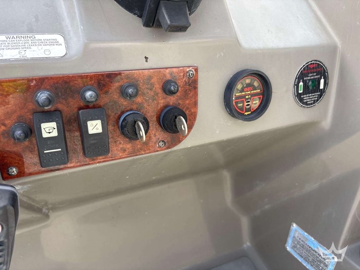 2007-regal-30-express-cruiser-boat-with-t/a-trailer-image-33