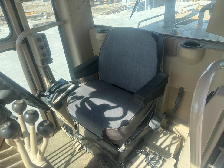 caterpillar-140h-vhp-image-26