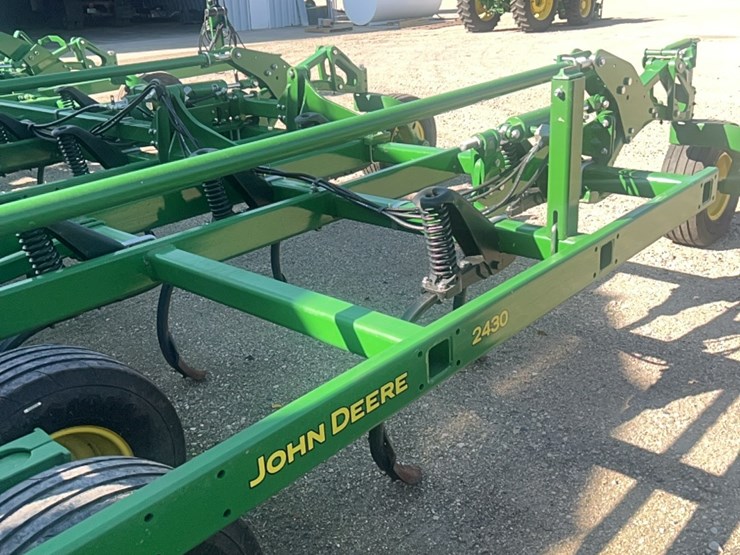 2022-john-deere-52-image-143
