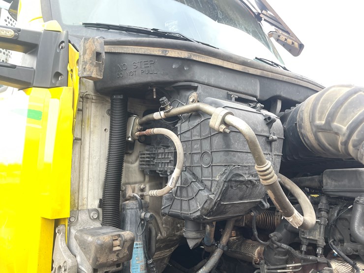 2019-kenworth-t880-image-52