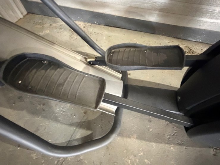 #34119-•-precor-efx524-elliptical-image-7