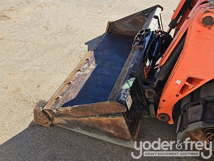 2017-kubota-svl75-2-image-9