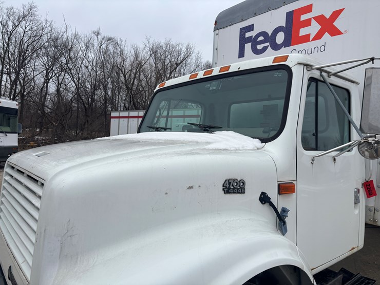 2000-international-4700-image-9