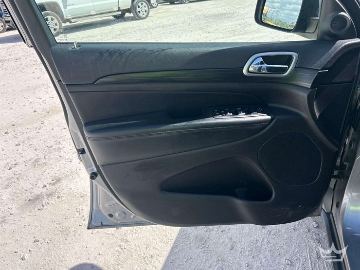 2019-jeep-grand-cherokee-image-14