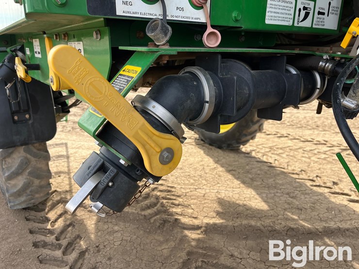 2013-john-deere-4830-image-11