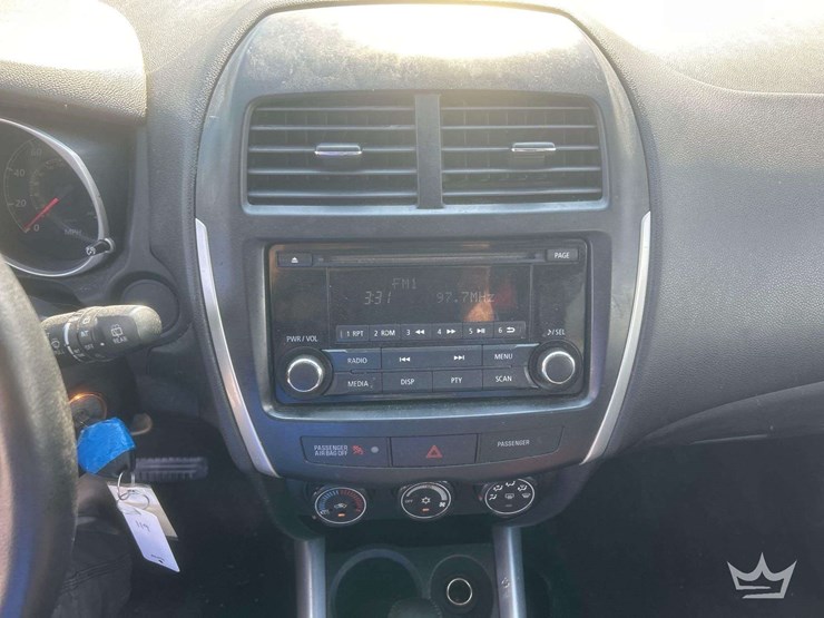 2014-mitsubishi-outlander-image-18