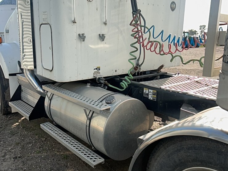 2007-kenworth-t800-image-31